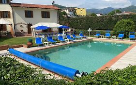 Villa con piscina tra Versilia e Cinque Terre